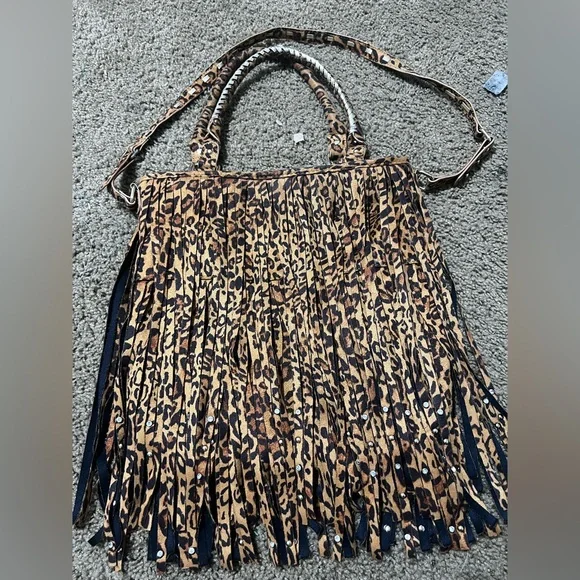 Steve Madden Leopard Print Fringe Shoulder Bag - Picture 2 of 14